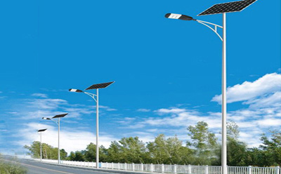 农村道路装平安太阳能路灯选多大瓦数实测